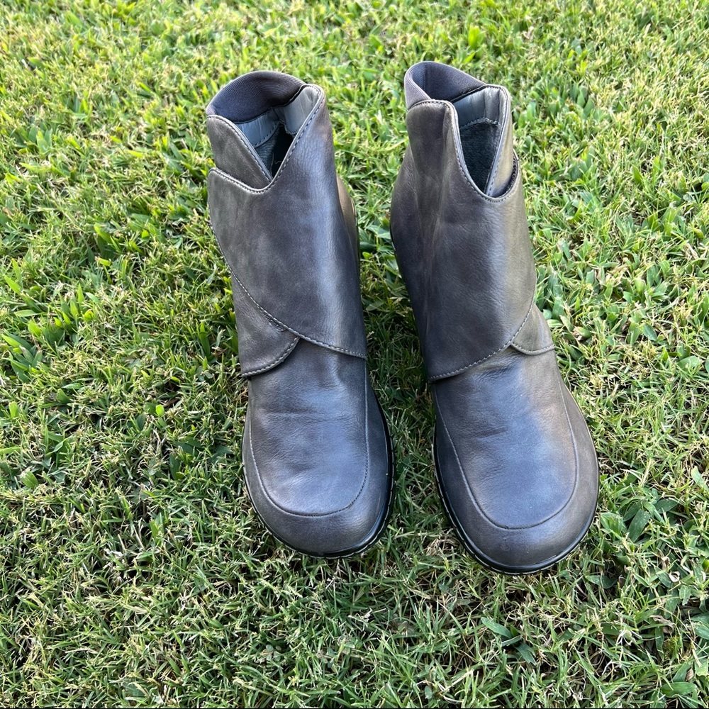Jambu Gray Heeled Ankle Boots - Picture 2 of 7